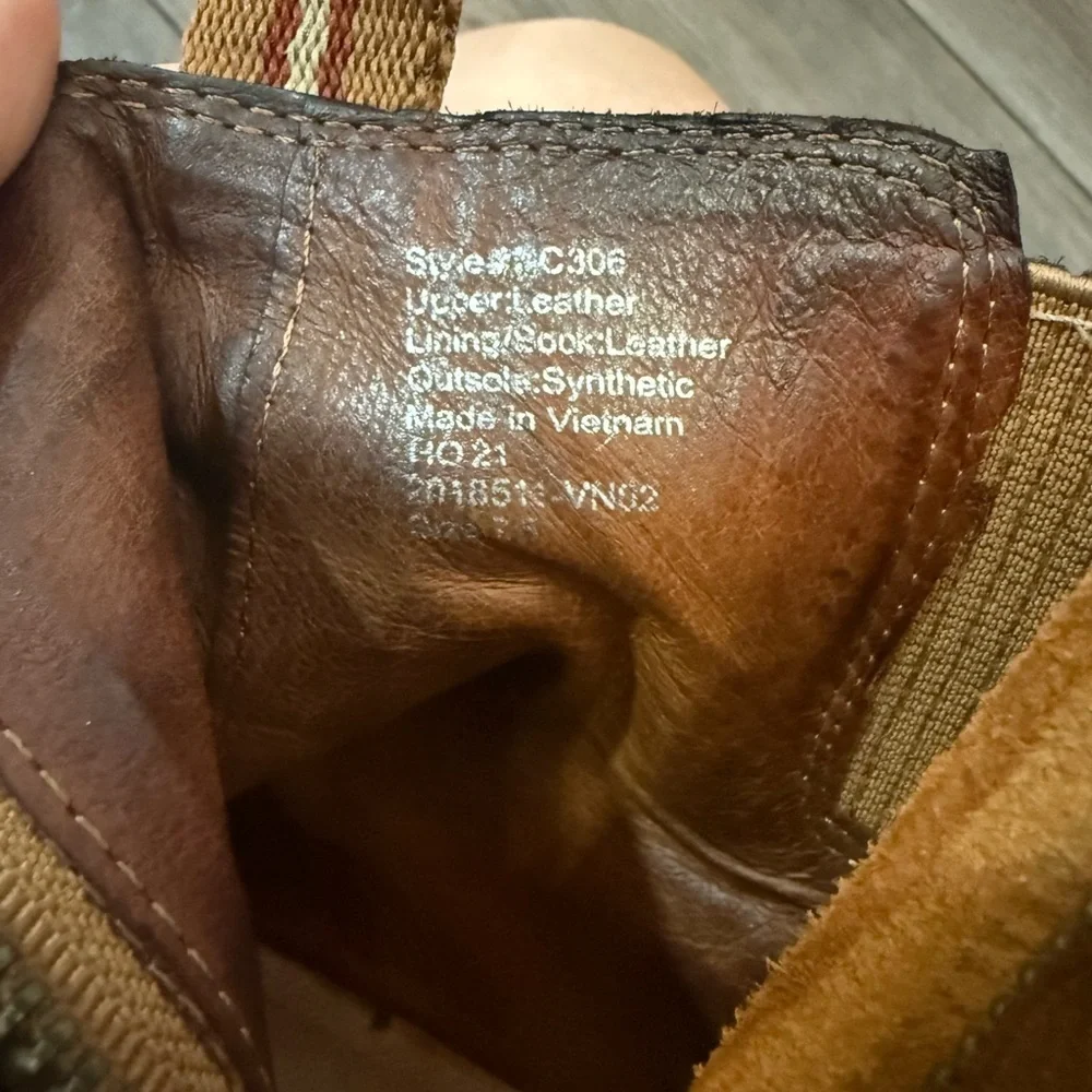 Madewell Brown Suede Lug Sole Chelsea Boots Size 7.5 Leather Zip Side